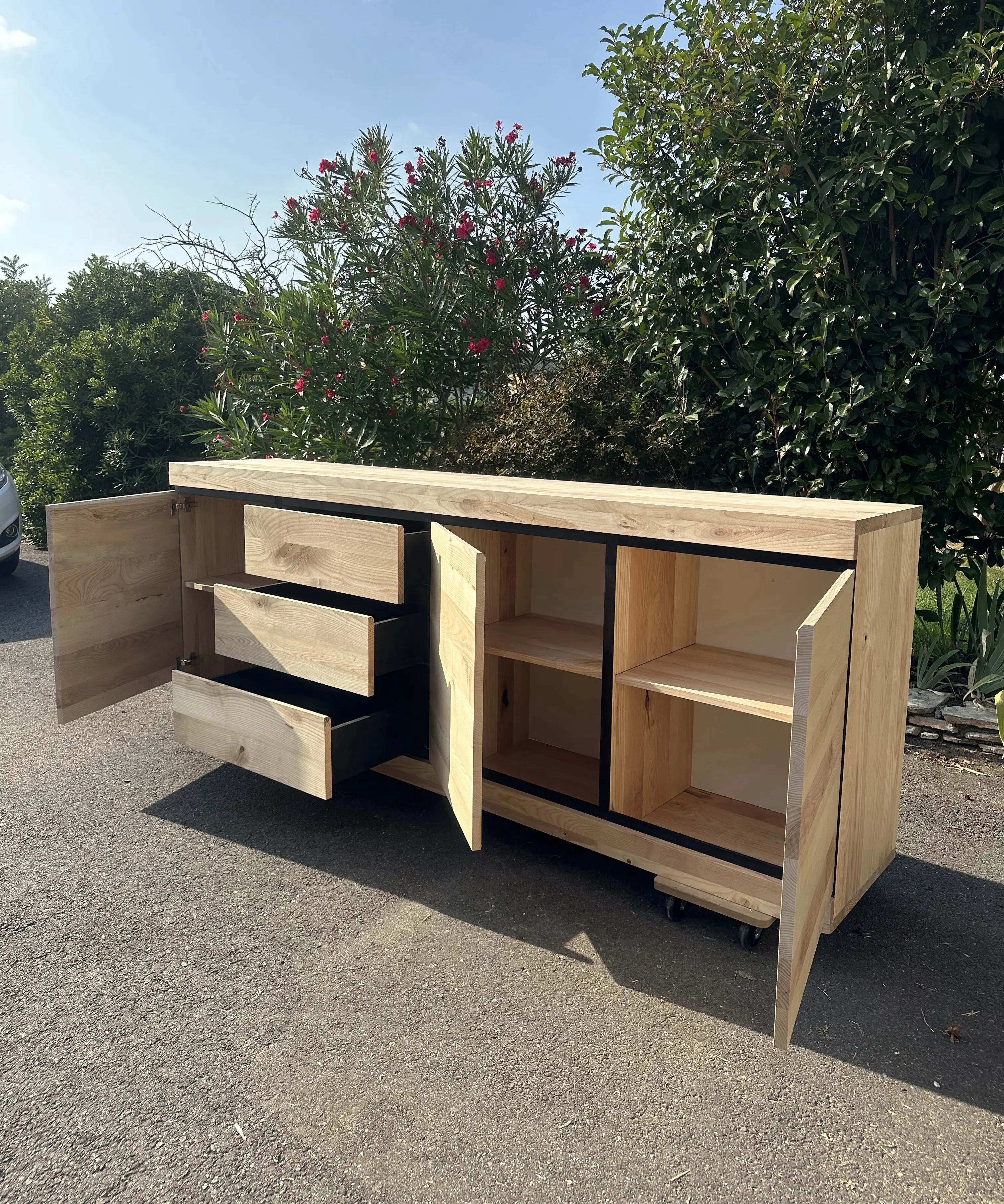 meuble-bois-massif-buffet-salon